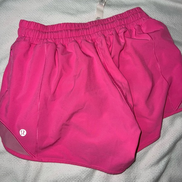 Lululemon Hotty Hot shorts - Picture 3 of 3